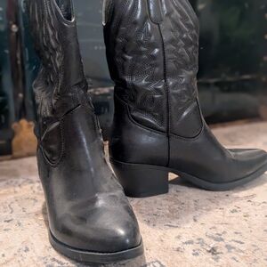 Black Western-Style Women's Boots